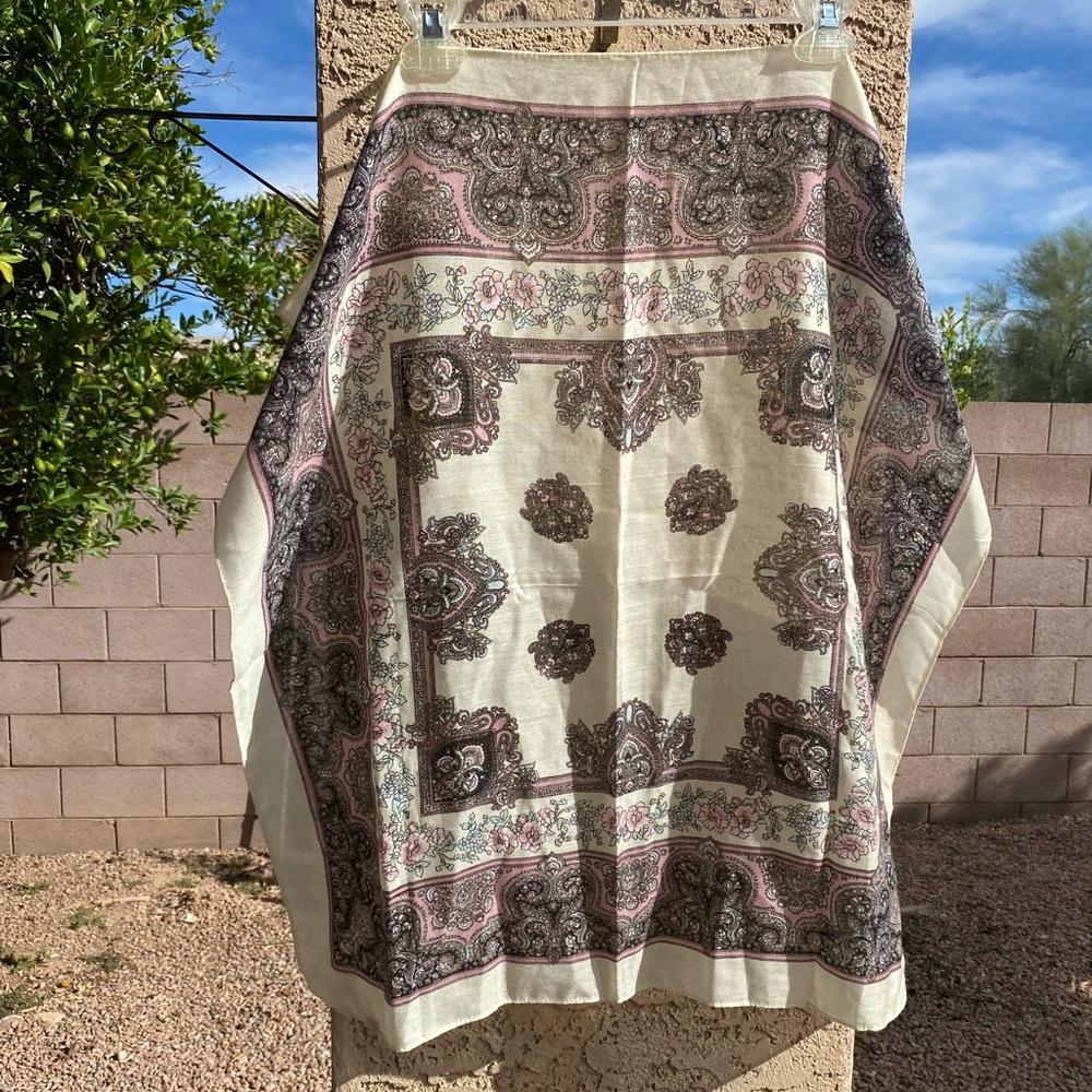 Beautiful vintage scarf, cream , black and lavender.